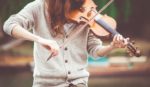 Is The Violin The Right Instrument For You? The Pros & Cons